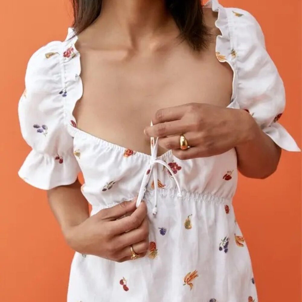 Like-New REFORMATION  white channa linen dress with fruits